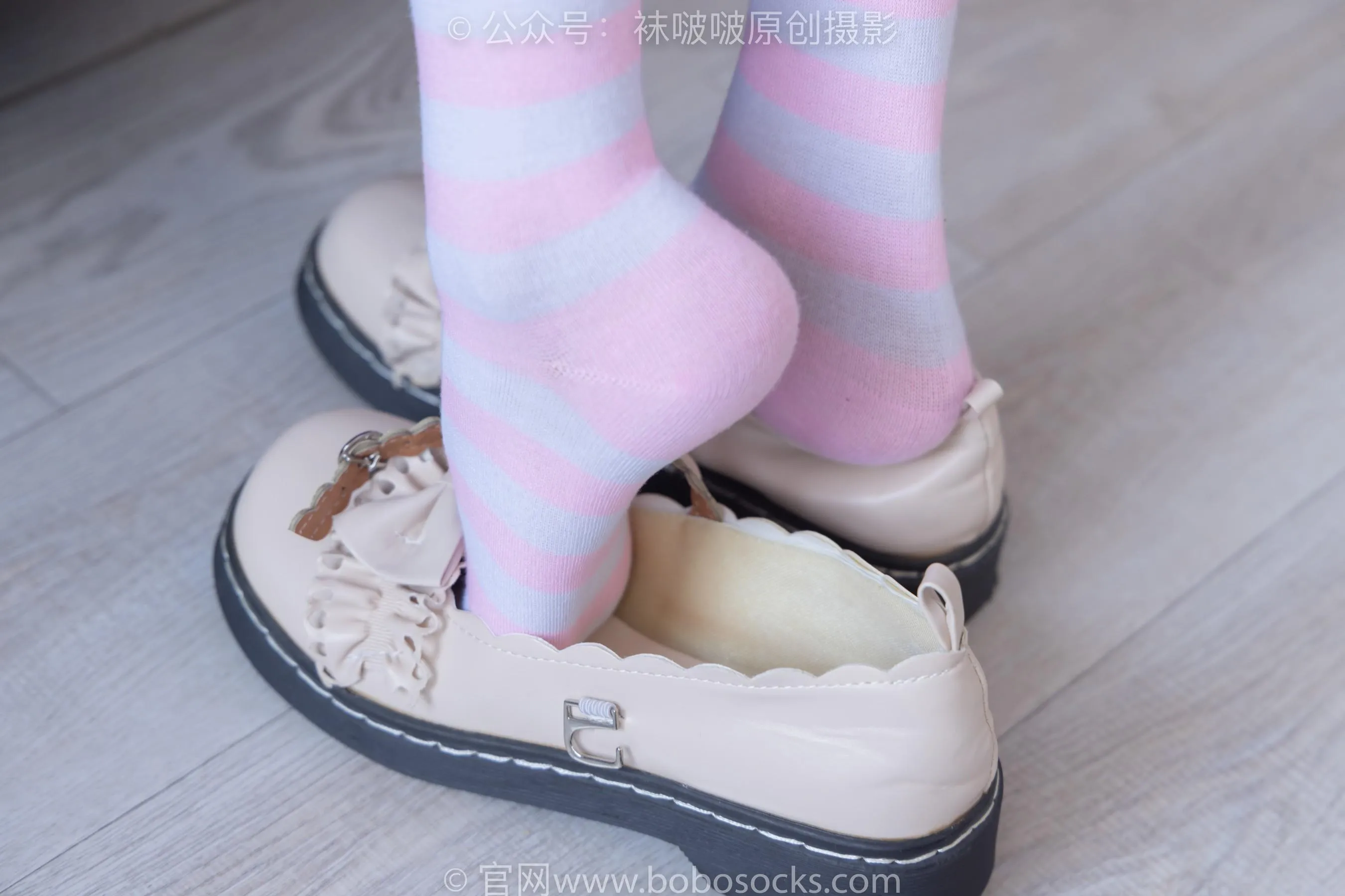 [BoBoSocks袜啵啵]NO.229 稚予-板鞋、皮鞋、两双大腿袜[22] [46P]插图4